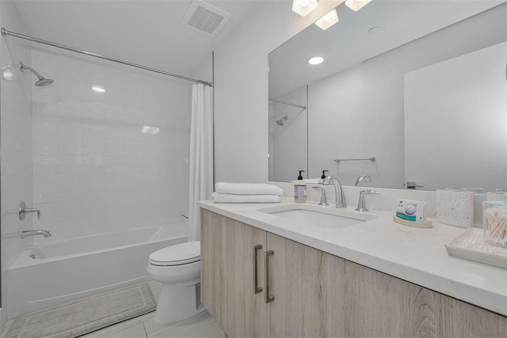 For Rent: $7,500 (3 beds, 2 baths, 1815 Square Feet)