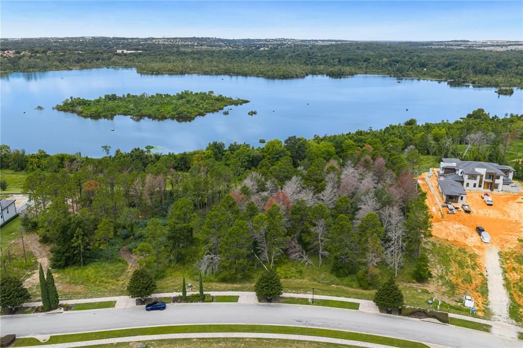 待售: $1,225,000 (1.24 acres)