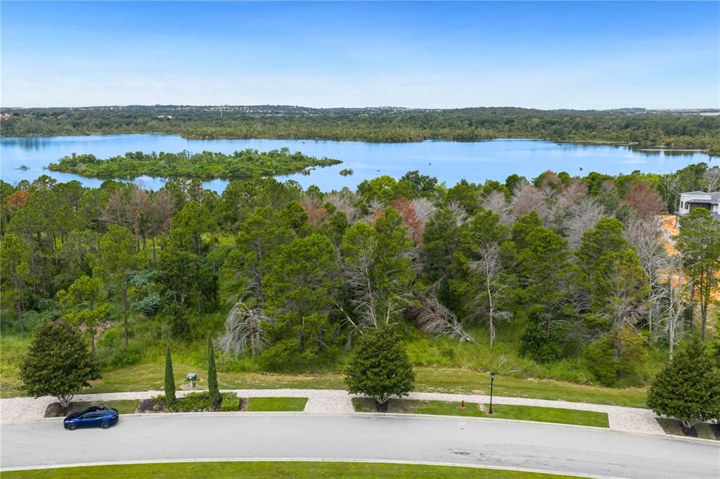 待售: $1,225,000 (1.24 acres)