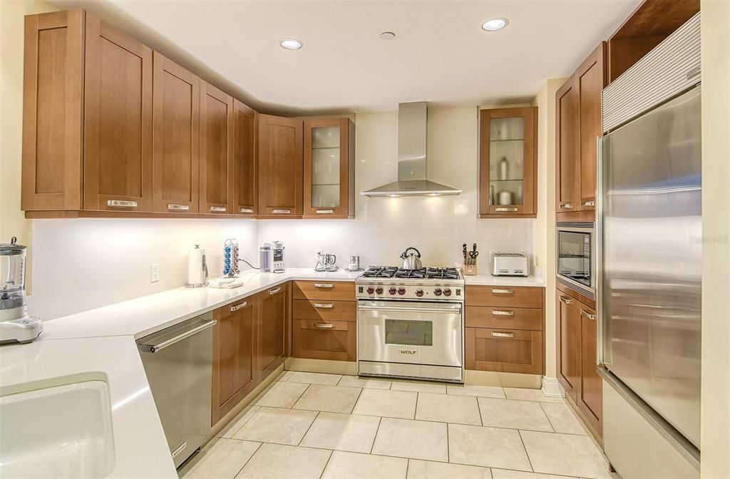 For Sale: $115,000 (3 beds, 3 baths, 1900 Square Feet)