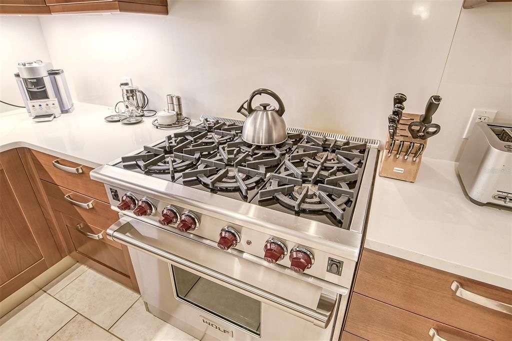 For Sale: $115,000 (3 beds, 3 baths, 1900 Square Feet)
