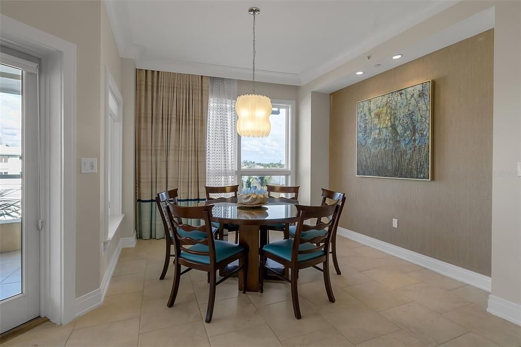 For Sale: $115,000 (3 beds, 3 baths, 1900 Square Feet)