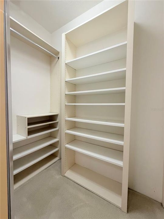 For Sale: $607,000 (2 beds, 2 baths, 1989 Square Feet)