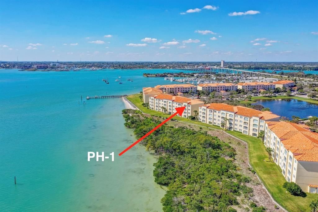 For Sale: $607,000 (2 beds, 2 baths, 1989 Square Feet)