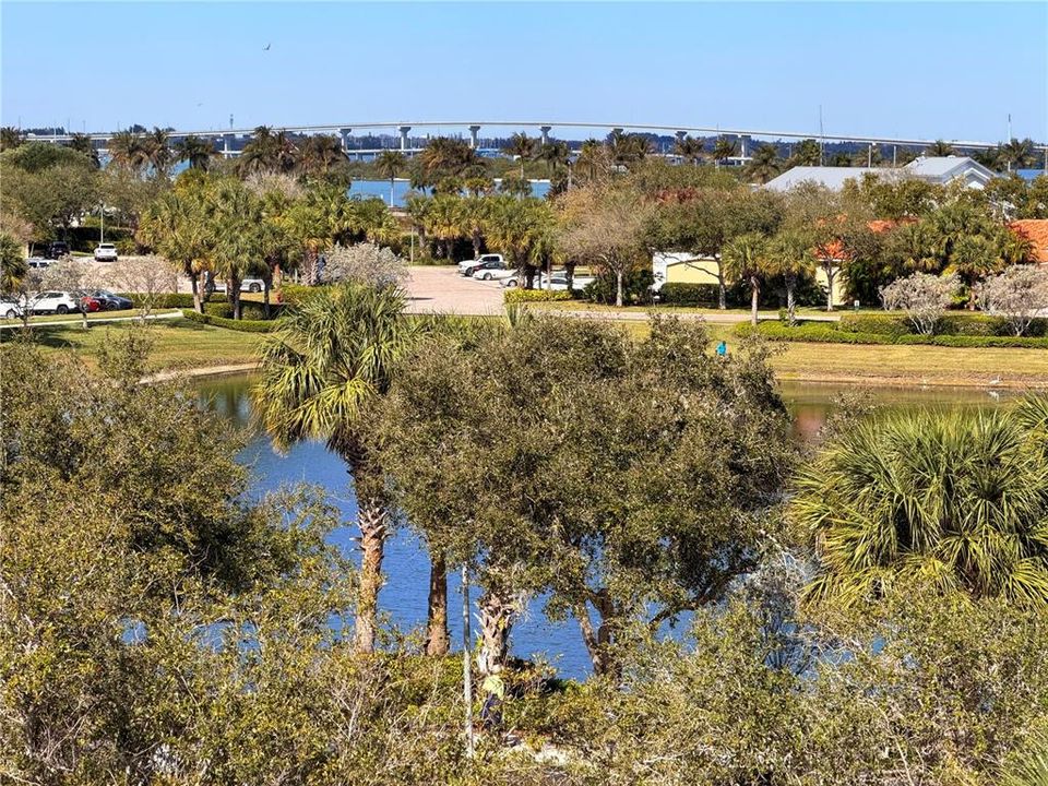 For Sale: $607,000 (2 beds, 2 baths, 1989 Square Feet)