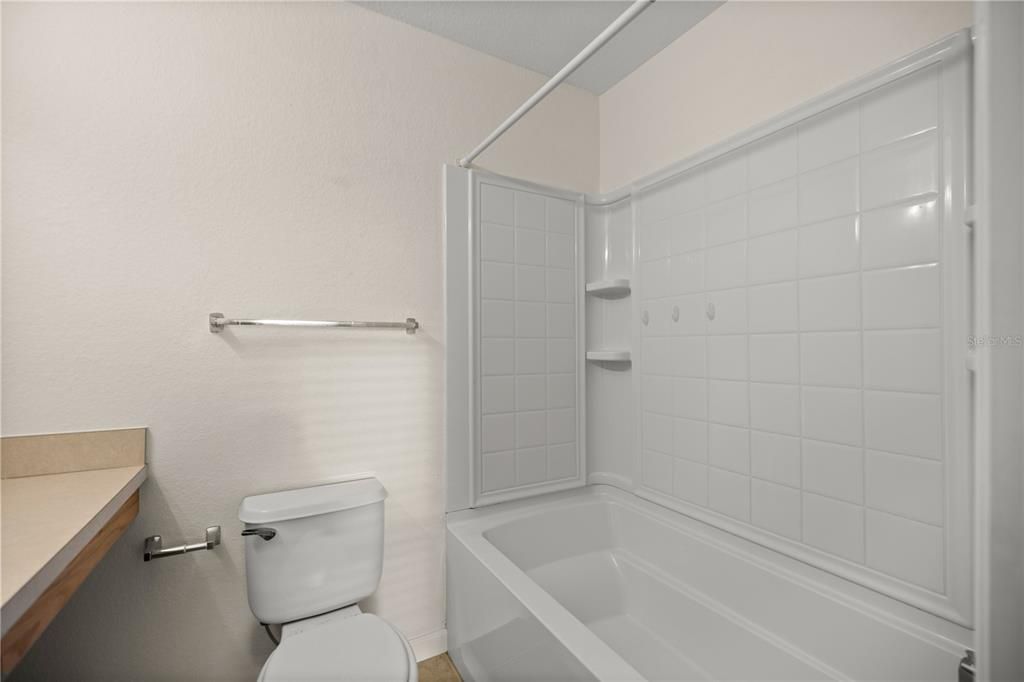 For Sale: $186,500 (2 beds, 2 baths, 1134 Square Feet)