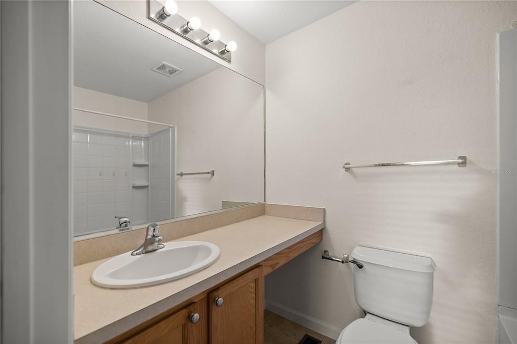 For Sale: $186,500 (2 beds, 2 baths, 1134 Square Feet)