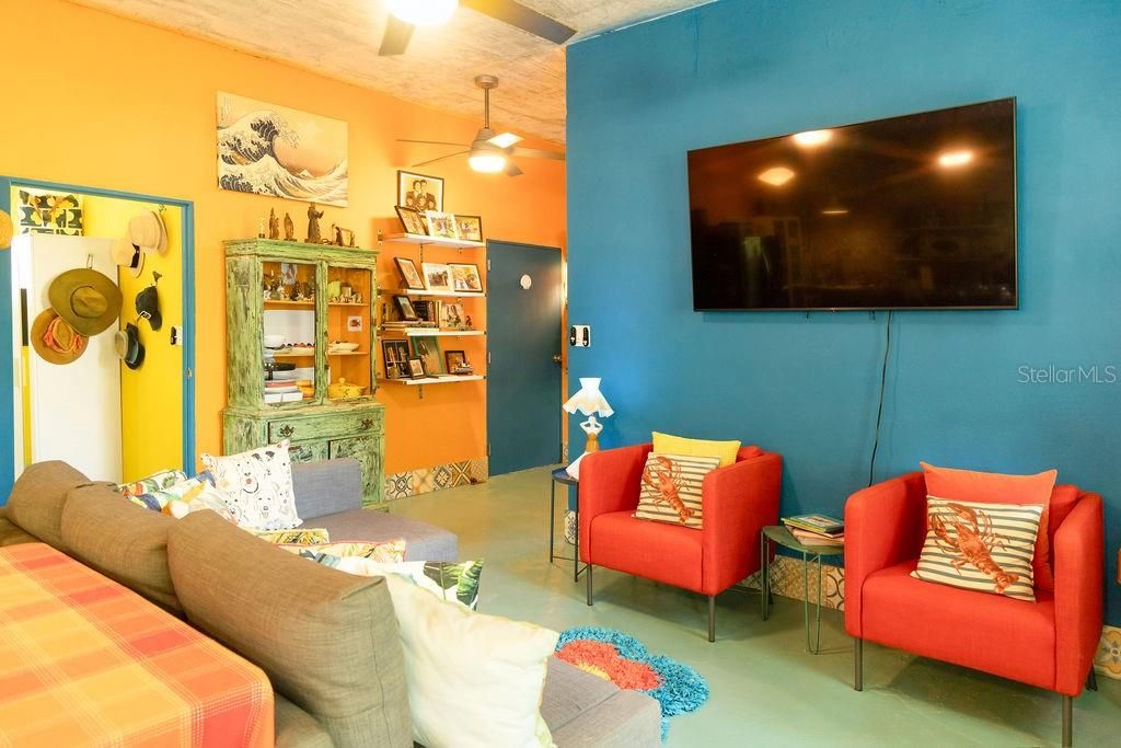 En Venta: $563,000 (3 camas, 3 baños, 2000 Pies cuadrados)
