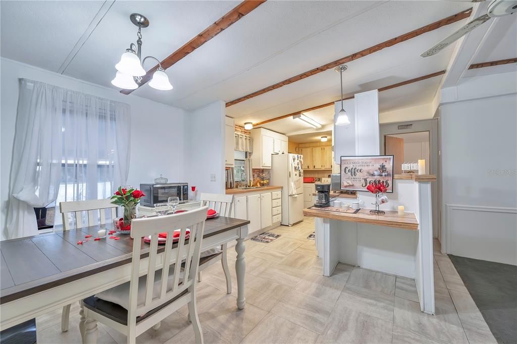 На продажу: $175,000 (3 спален, 2 ванн, 1032 Квадратных фут)
