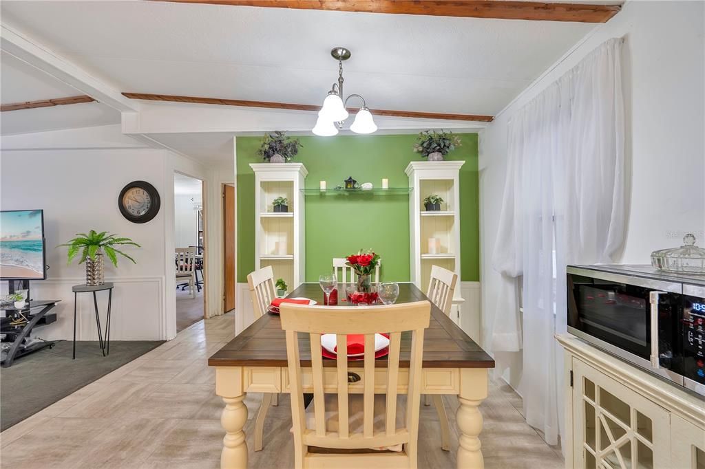 На продажу: $175,000 (3 спален, 2 ванн, 1032 Квадратных фут)