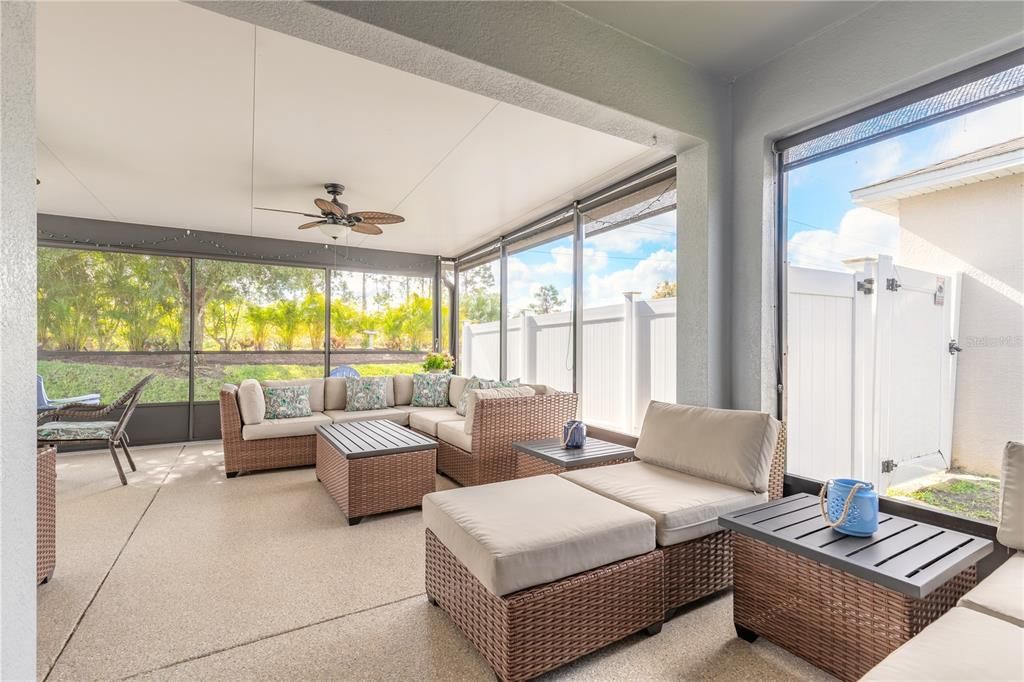 Activo con contrato: $379,000 (4 camas, 2 baños, 1850 Pies cuadrados)