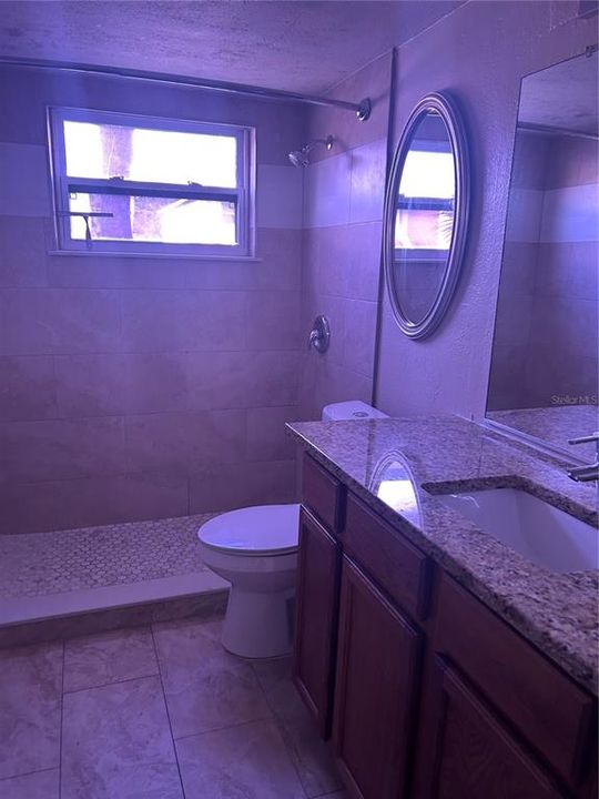 На продажу: $129,000 (2 спален, 1 ванн, 784 Квадратных фут)