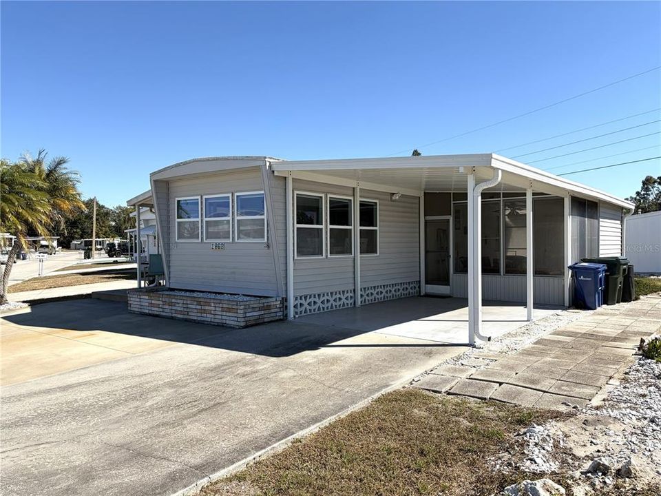 En Venta: $157,000 (2 camas, 1 baños, 924 Pies cuadrados)