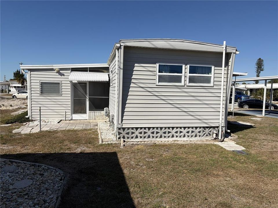 En Venta: $157,000 (2 camas, 1 baños, 924 Pies cuadrados)