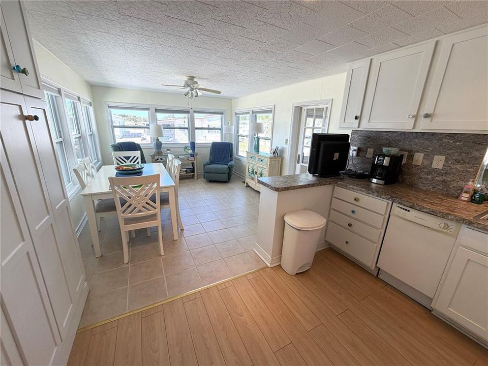 En Venta: $157,000 (2 camas, 1 baños, 924 Pies cuadrados)