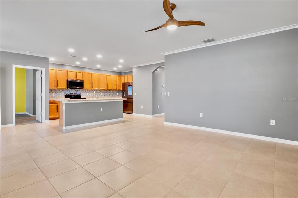 Active With Contract: $369,000 (3 beds, 2 baths, 1690 Square Feet)