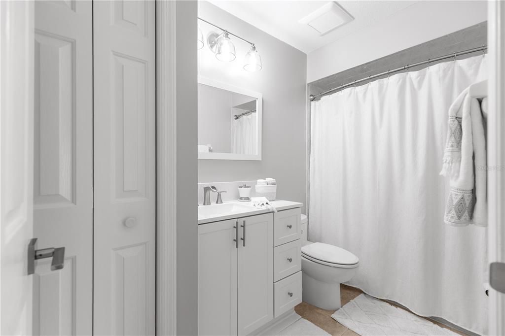 На продажу: $499,899 (4 спален, 2 ванн, 2126 Квадратных фут)