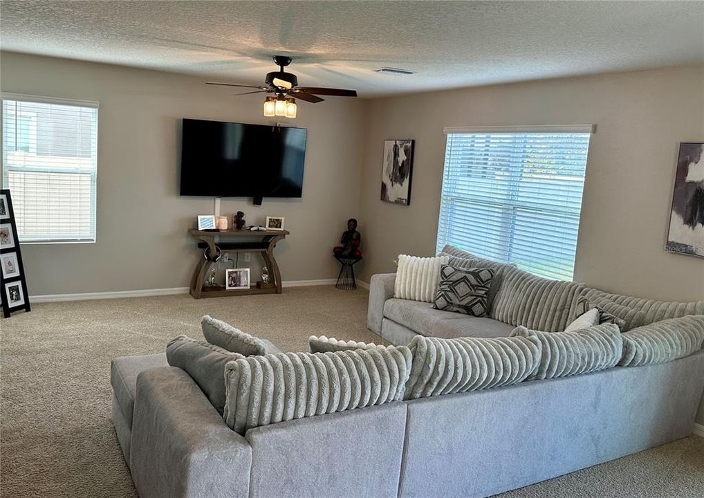 Active With Contract: $2,250 (4 beds, 2 baths, 2260 Square Feet)