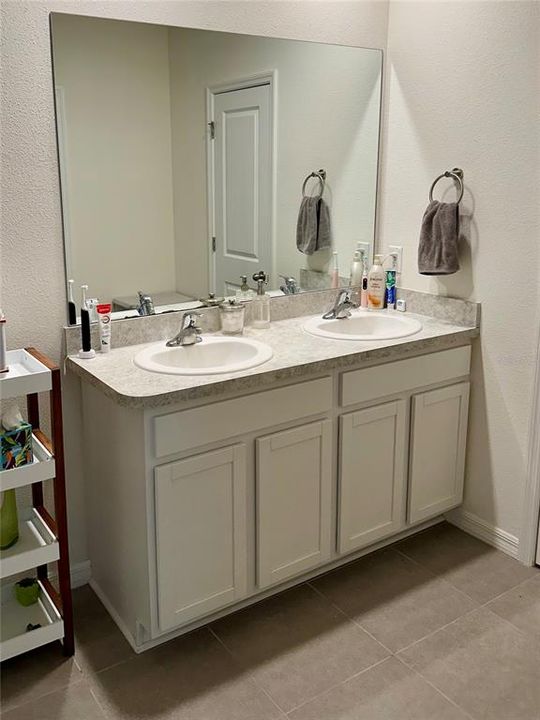 Active With Contract: $2,250 (4 beds, 2 baths, 2260 Square Feet)