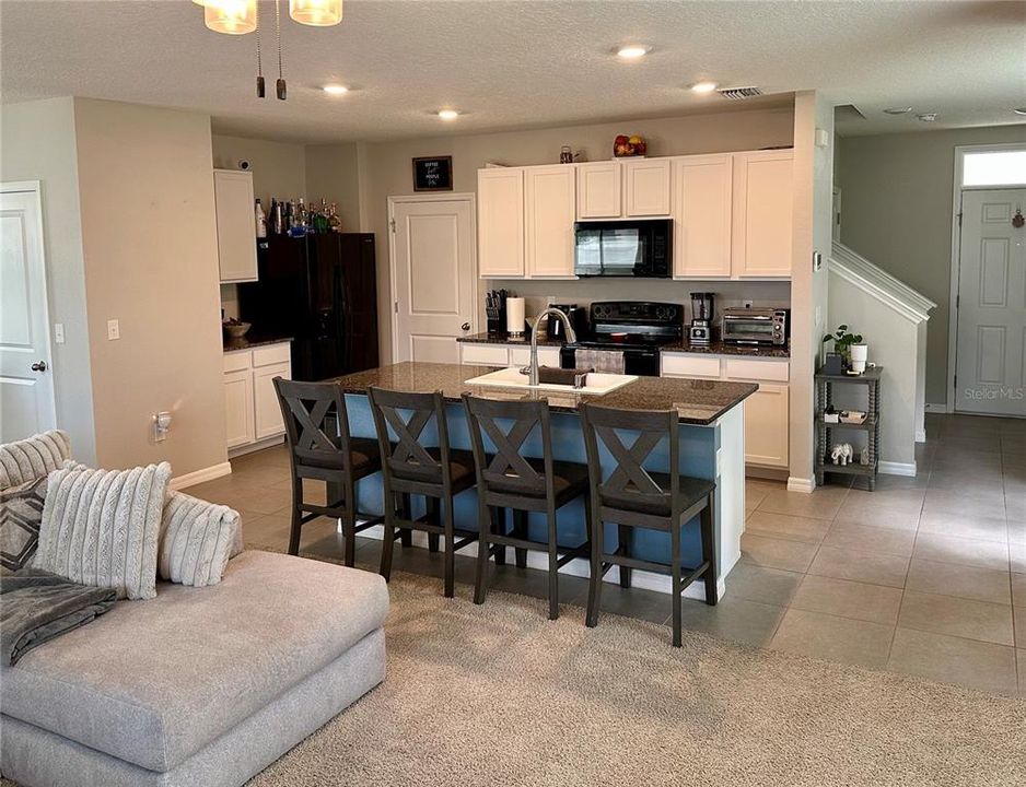 Active With Contract: $2,250 (4 beds, 2 baths, 2260 Square Feet)