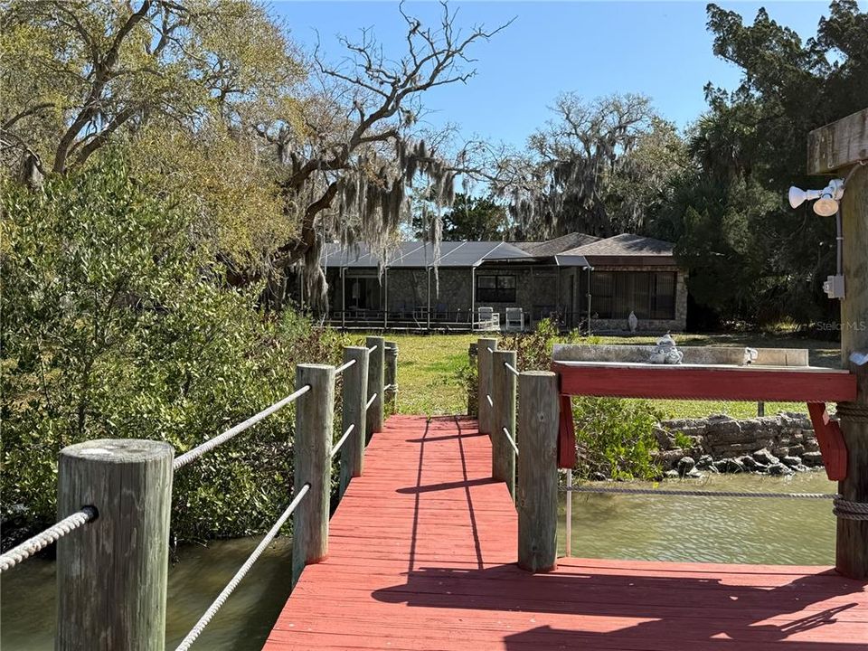 На продажу: $6,500,000 (0.65 acres)