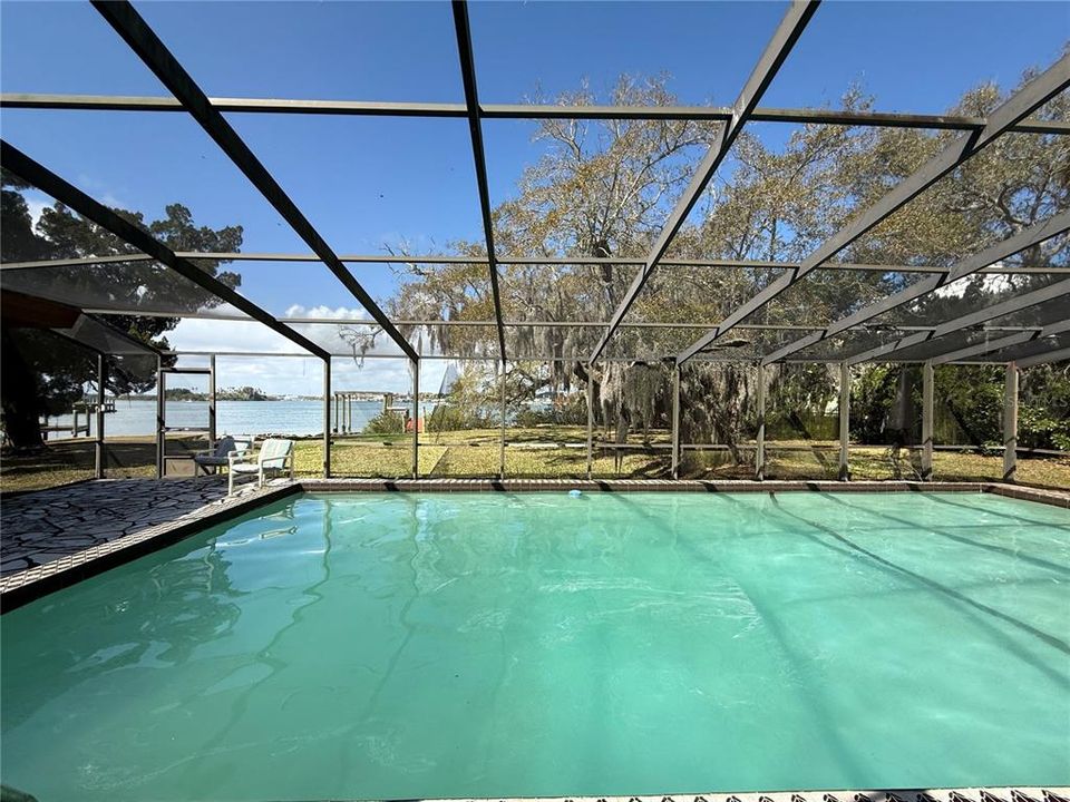 На продажу: $6,500,000 (0.65 acres)