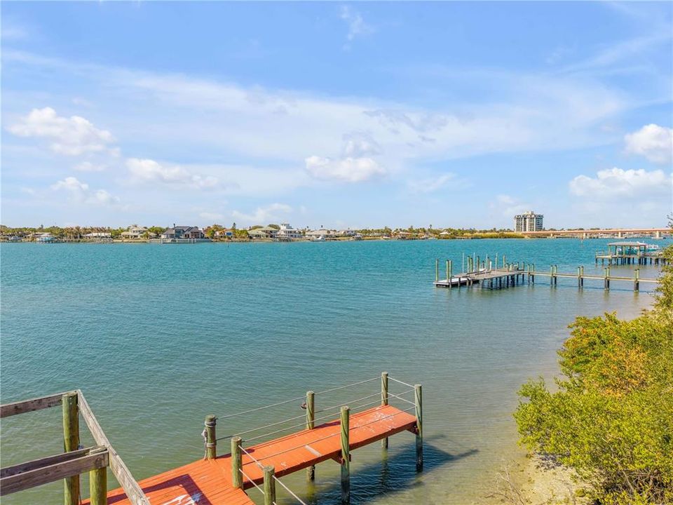 На продажу: $6,500,000 (0.65 acres)