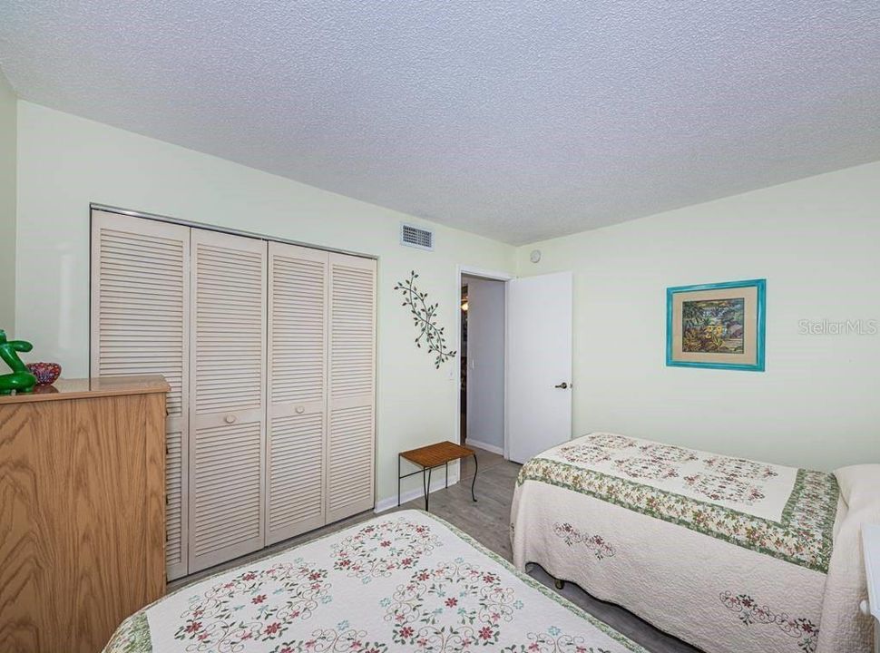 В аренду: $5,790 (2 спален, 2 ванн, 945 Квадратных фут)