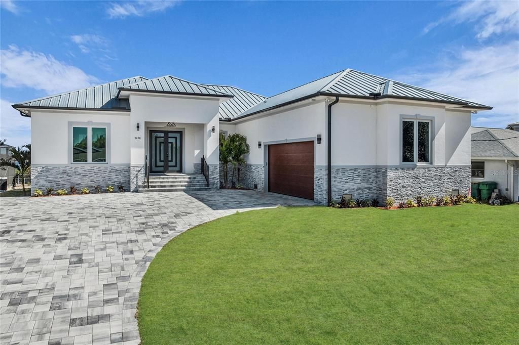 En Venta: $1,350,000 (4 camas, 3 baños, 2643 Pies cuadrados)