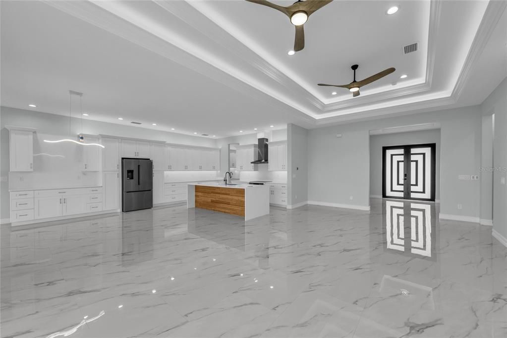 En Venta: $1,350,000 (4 camas, 3 baños, 2643 Pies cuadrados)