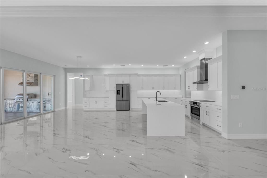 En Venta: $1,350,000 (4 camas, 3 baños, 2643 Pies cuadrados)