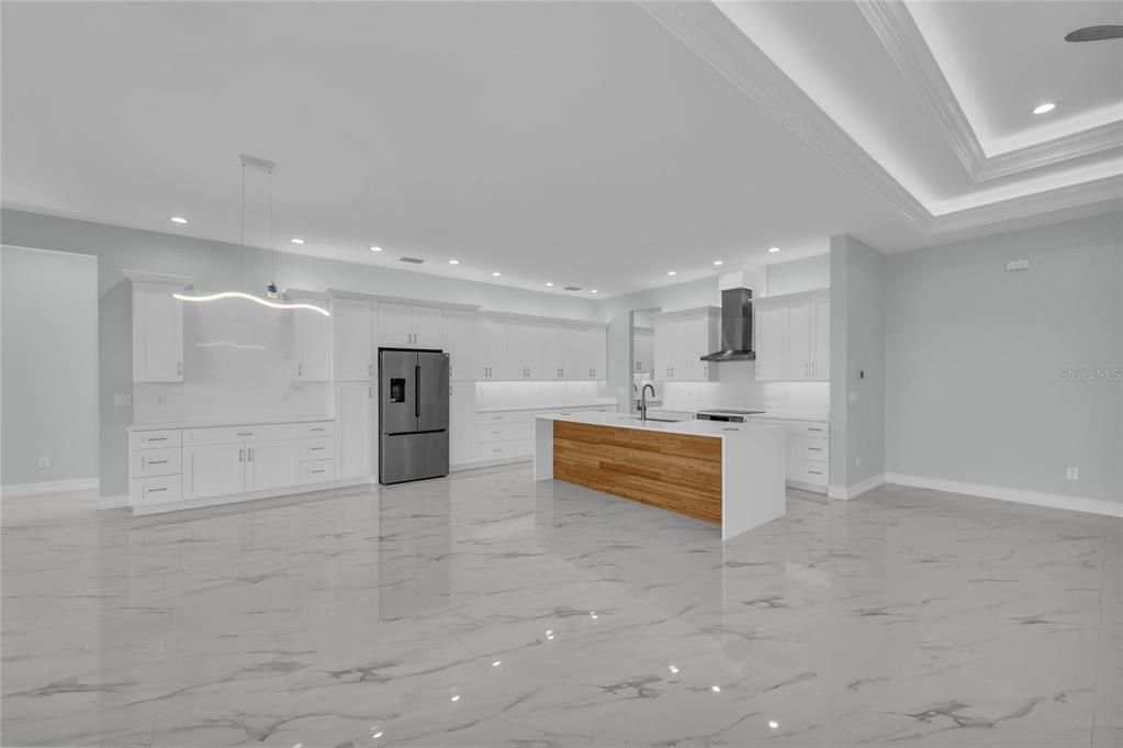 En Venta: $1,350,000 (4 camas, 3 baños, 2643 Pies cuadrados)