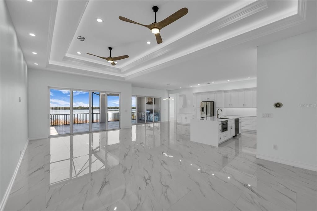 En Venta: $1,350,000 (4 camas, 3 baños, 2643 Pies cuadrados)