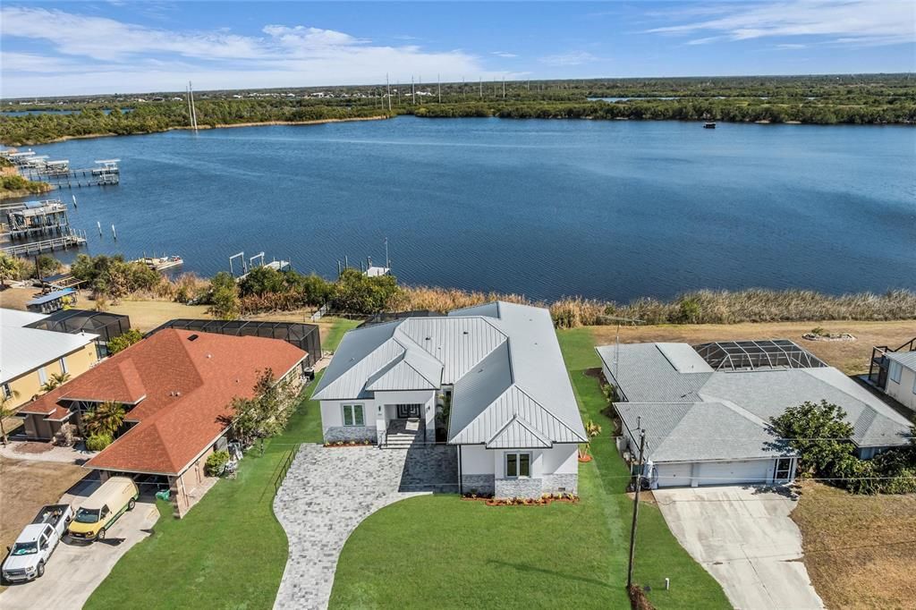 En Venta: $1,350,000 (4 camas, 3 baños, 2643 Pies cuadrados)