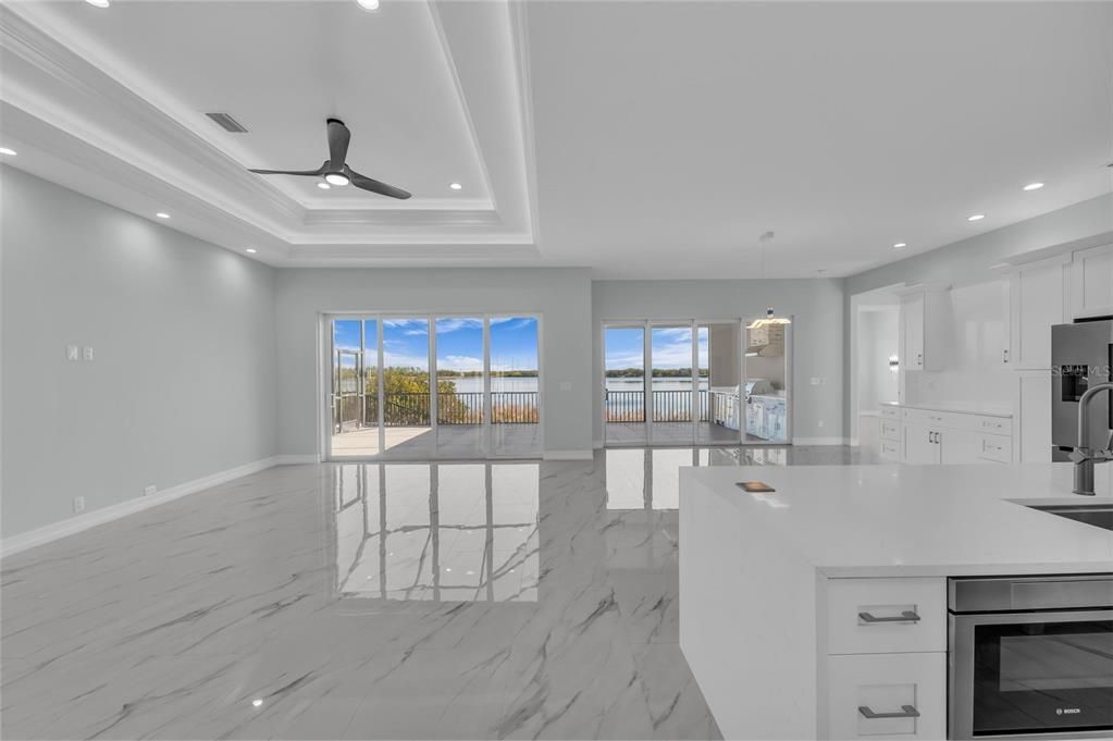 En Venta: $1,350,000 (4 camas, 3 baños, 2643 Pies cuadrados)