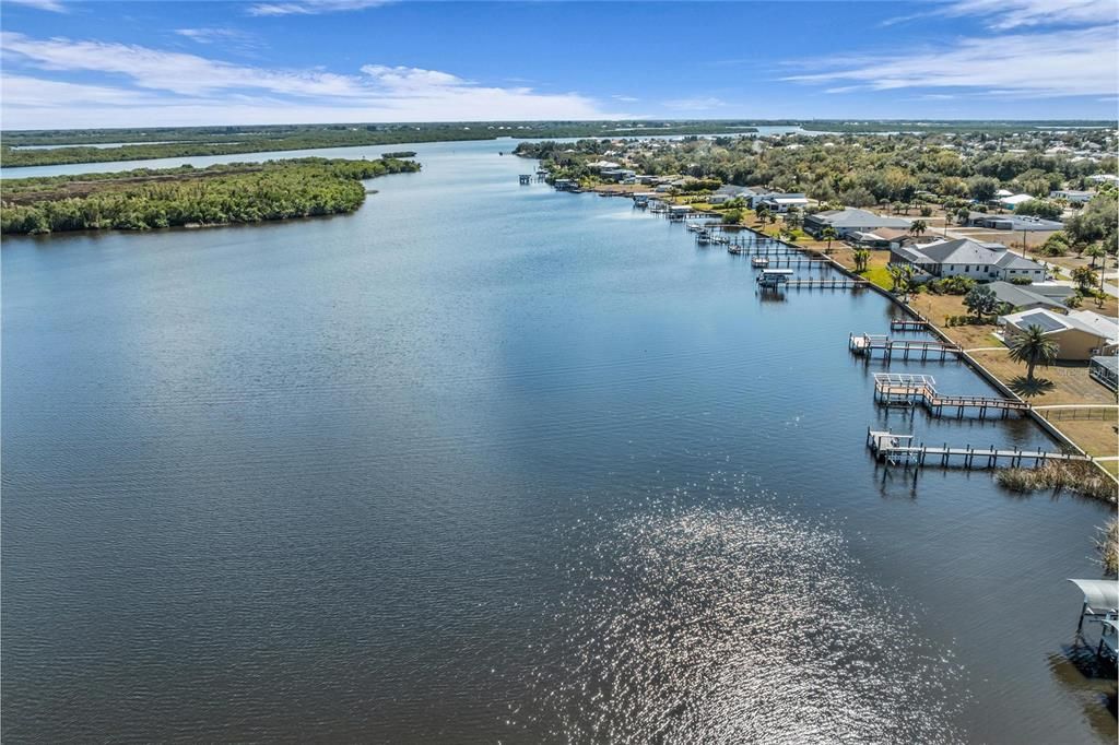 En Venta: $1,350,000 (4 camas, 3 baños, 2643 Pies cuadrados)