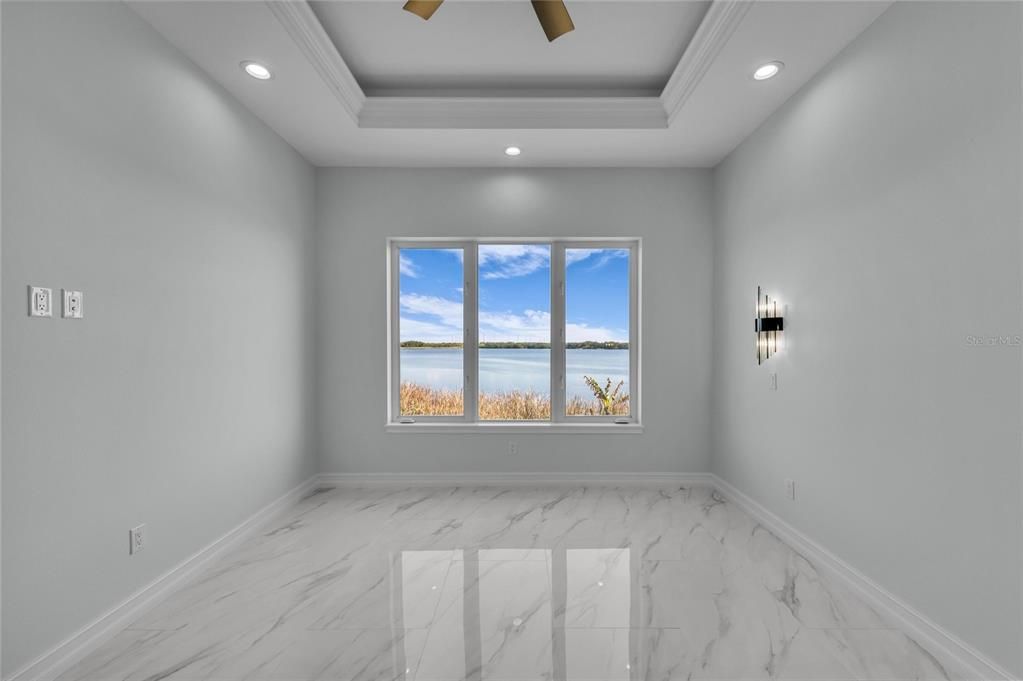 En Venta: $1,350,000 (4 camas, 3 baños, 2643 Pies cuadrados)