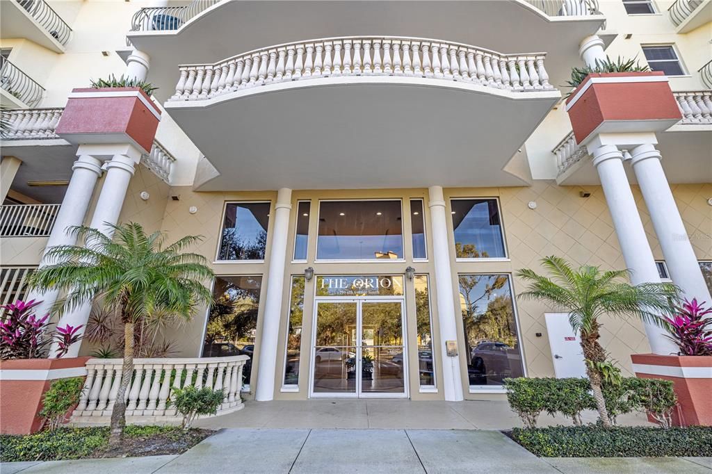 Recently Sold: $775,000 (2 beds, 2 baths, 1645 Square Feet)