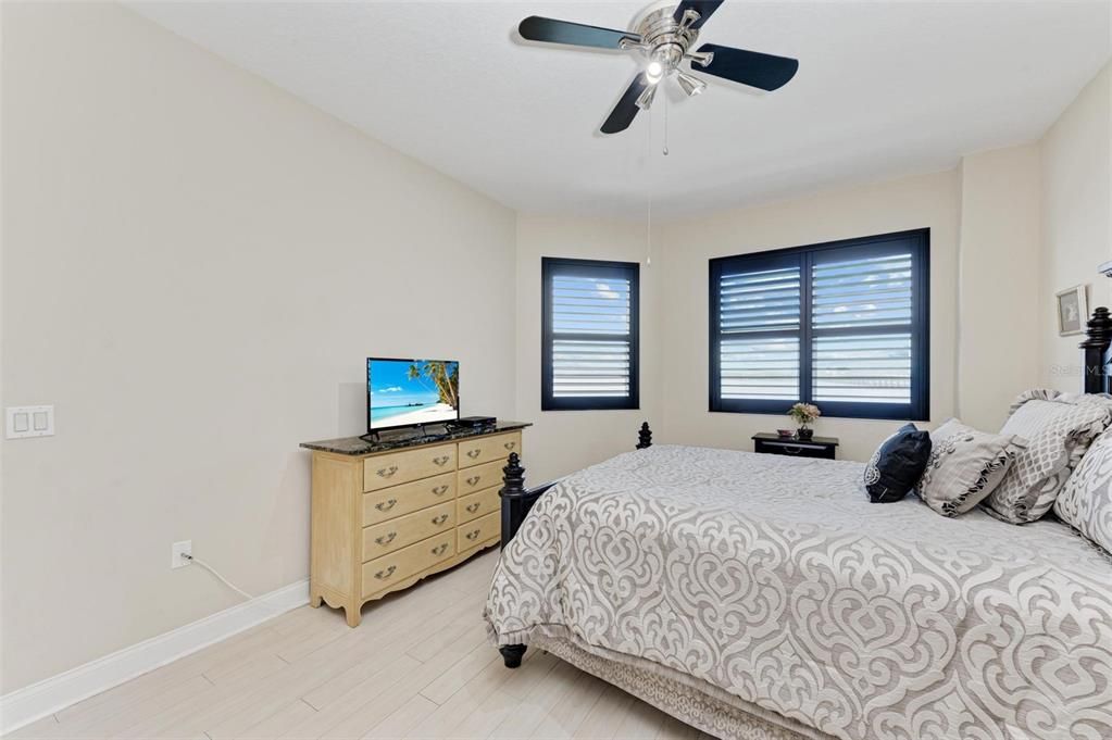 For Rent: $2,750 (2 beds, 2 baths, 1696 Square Feet)