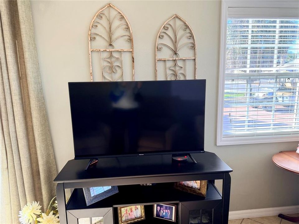 На продажу: $184,900 (0.12 acres)