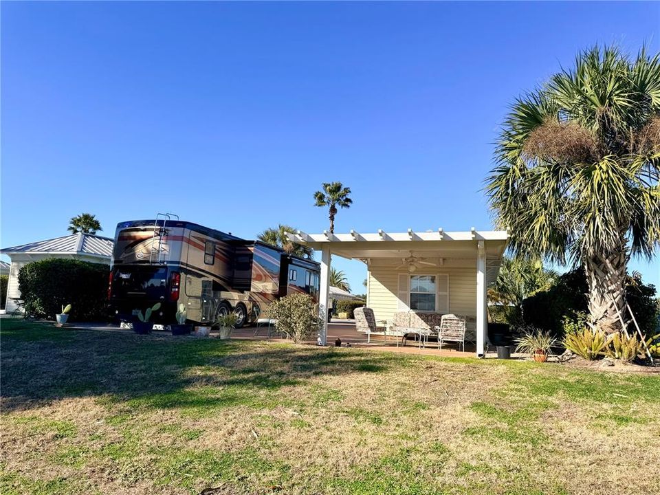 На продажу: $184,900 (0.12 acres)