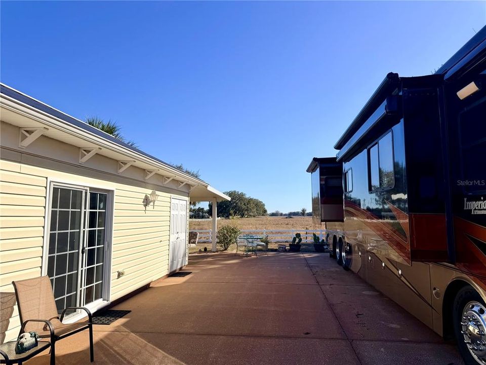 На продажу: $184,900 (0.12 acres)