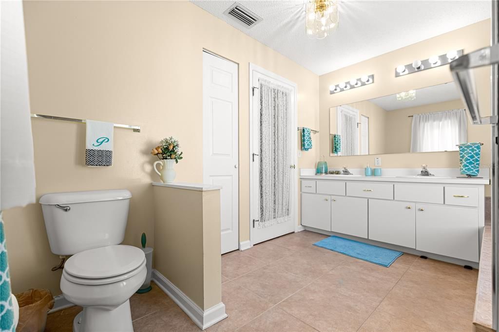 Activo con contrato: $225,000 (2 camas, 2 baños, 1344 Pies cuadrados)