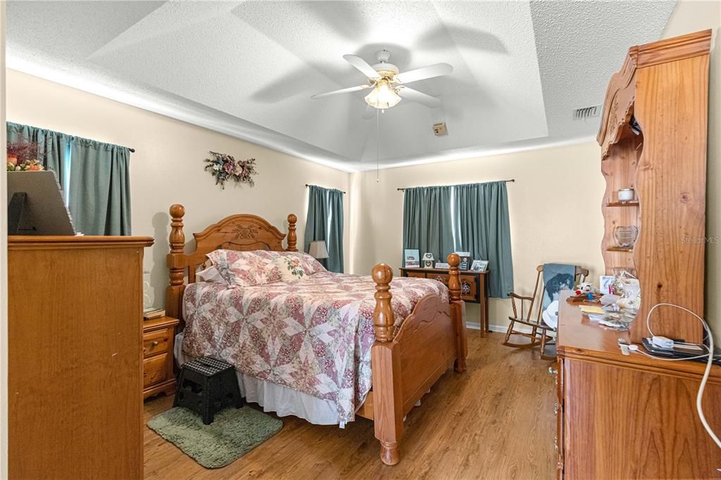 Activo con contrato: $225,000 (2 camas, 2 baños, 1344 Pies cuadrados)