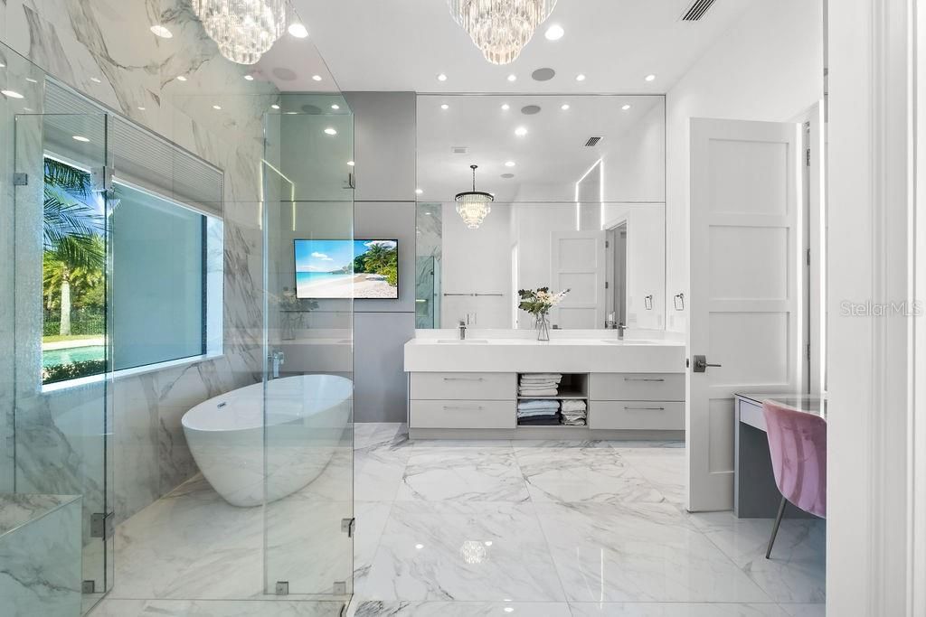 Active With Contract: $3,195,000 (5 beds, 5 baths, 5071 Square Feet)