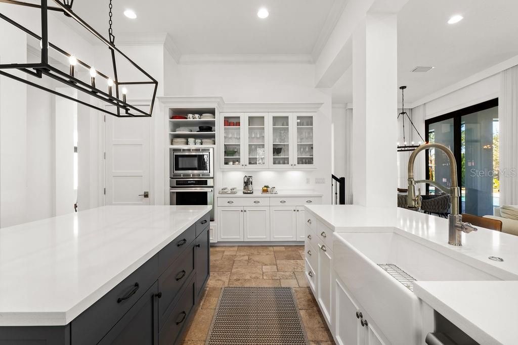 Active With Contract: $3,195,000 (5 beds, 5 baths, 5071 Square Feet)