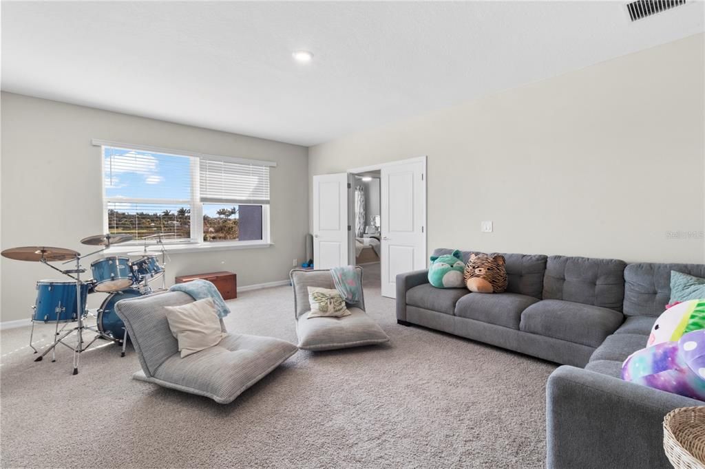 Active With Contract: $719,900 (4 beds, 3 baths, 2940 Square Feet)