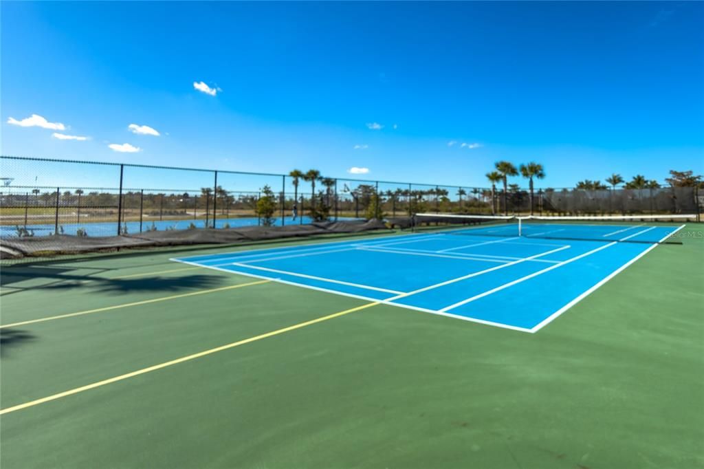 Active With Contract: $719,900 (4 beds, 3 baths, 2940 Square Feet)