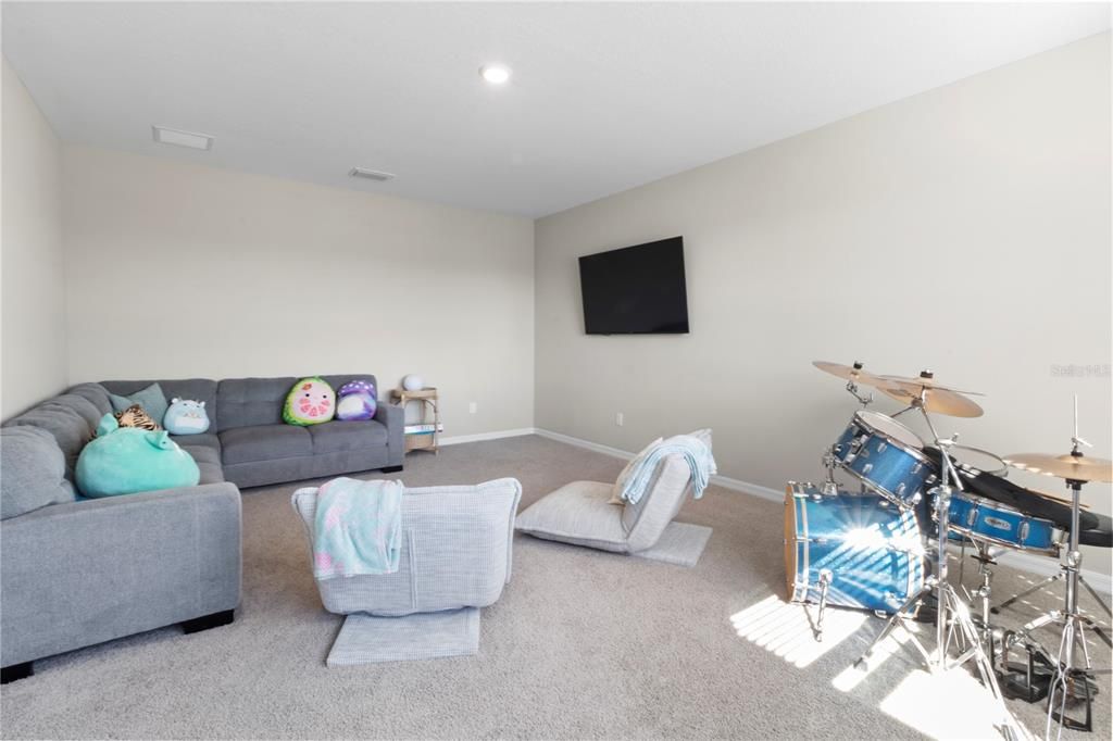 Active With Contract: $719,900 (4 beds, 3 baths, 2940 Square Feet)
