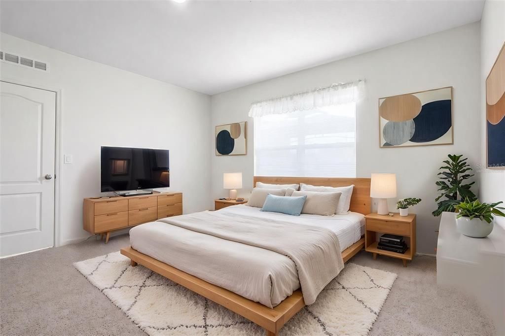 Activo con contrato: $310,000 (3 camas, 2 baños, 1516 Pies cuadrados)